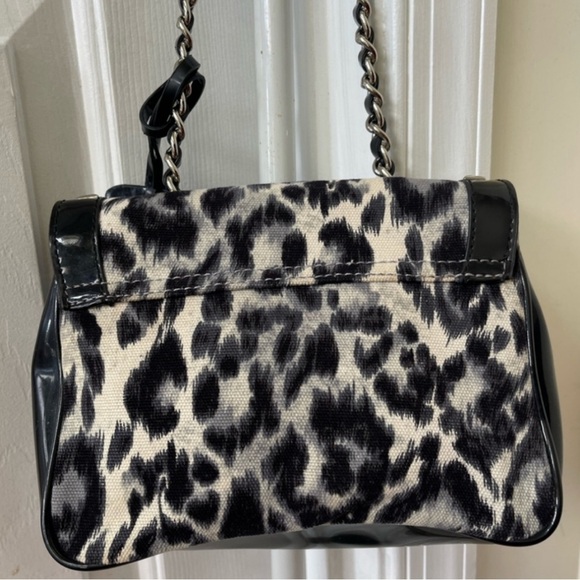 Betsey Johnson Black and Cream Leopard Shoulder Bag - Picture 3 of 8